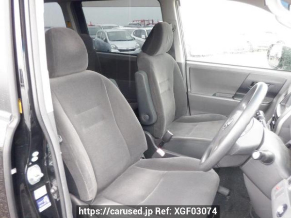 Used 2008 AT toyota noah ZRR70G Image[12]