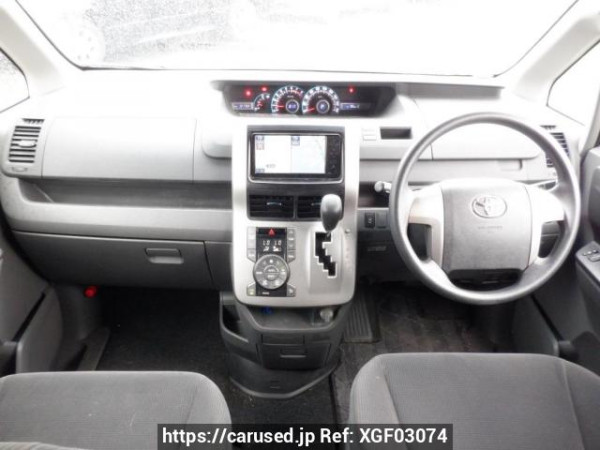 Used 2008 AT toyota noah ZRR70G Image[17]