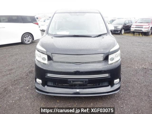 Used 2010 AT toyota voxy ZRR70W Image[1]
