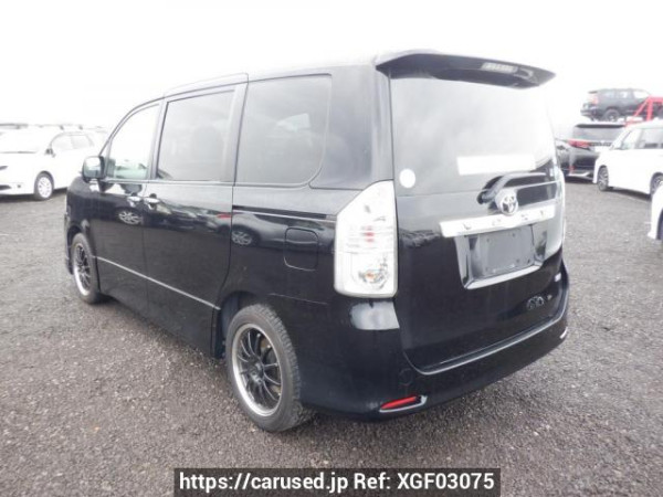 Used 2010 AT toyota voxy ZRR70W Image[4]