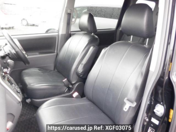 Used 2010 AT toyota voxy ZRR70W Image[12]