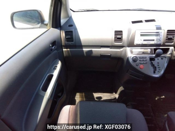 Used 2004 AT toyota wish ZNE10G Image[18]