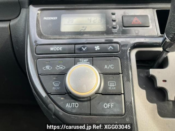 Used 2006 AT toyota wish ZNE10G Image[25]