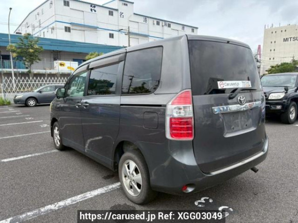 Used 2007 AT toyota noah ZRR75G Image[4]