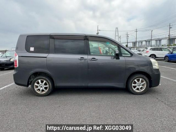 Used 2007 AT toyota noah ZRR75G Image[7]