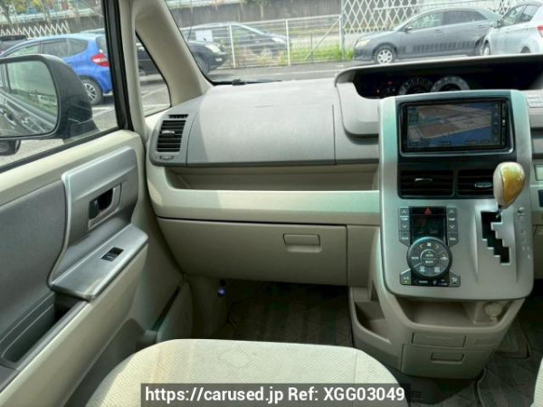 Used 2007 AT toyota noah ZRR75G Image[20]
