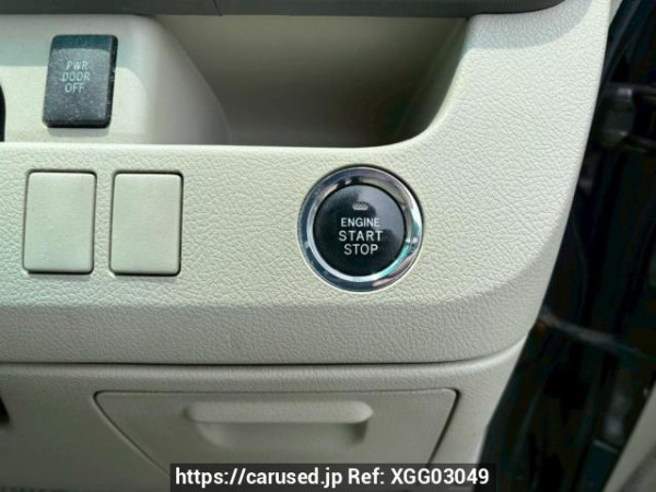 Used 2007 AT toyota noah ZRR75G Image[22]