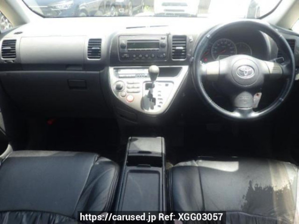 Used 2004 AT toyota wish ZNE10G Image[16]