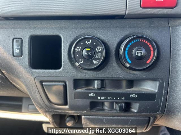 Used 2006 AT toyota hiace-van KDH205K Image[21]