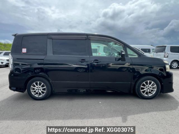 Used 2007 AT toyota voxy ZRR70W Image[7]