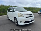 Toyota Noah ZRR70W