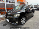Toyota Voxy ZRR70W