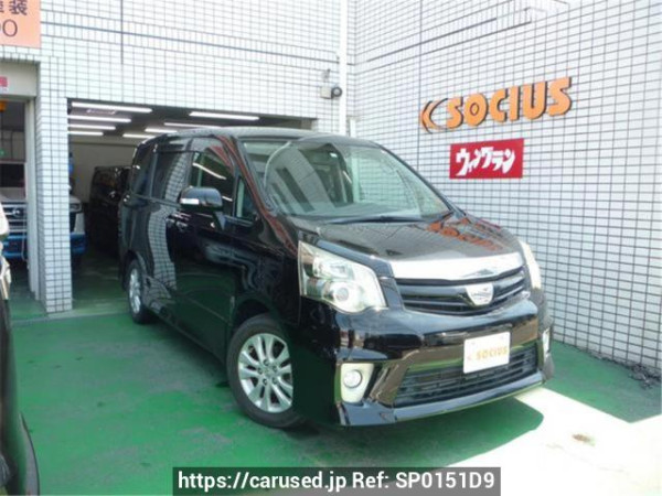 Used 2011 AT toyota noah ZRR70W Image[0]
