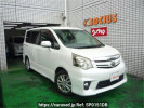 Toyota Noah ZRR70W