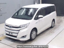 Toyota Noah ZWR80G