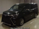 Toyota Voxy ZWR80W