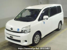 Toyota Voxy ZRR75G