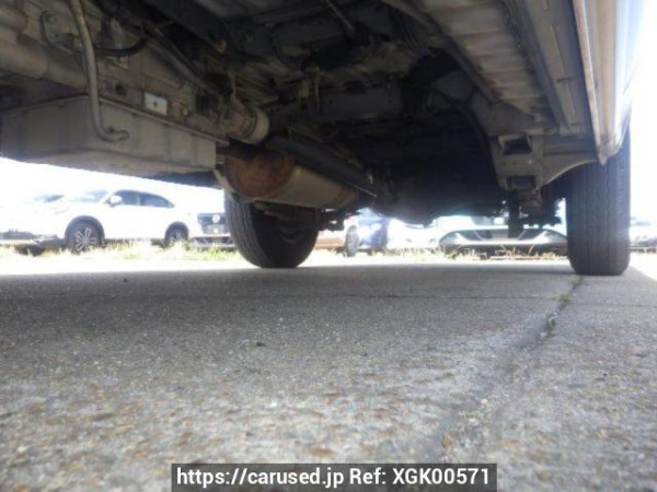 Used 2004 AT toyota hiace-van TRH112V Image[33]