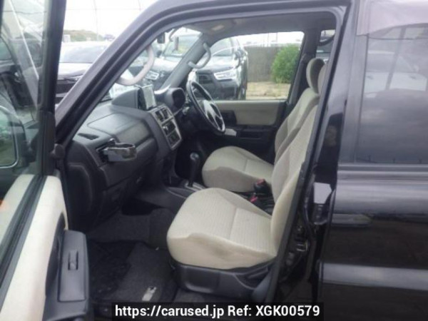 Used 2001 AT mitsubishi pajero-io H77W Image[12]