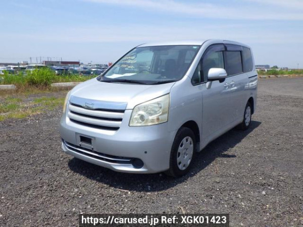 Used 2007 AT toyota noah ZRR70G Image[2]