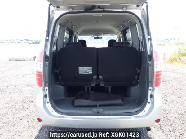 Used 2007 AT toyota noah ZRR70G Image[8]