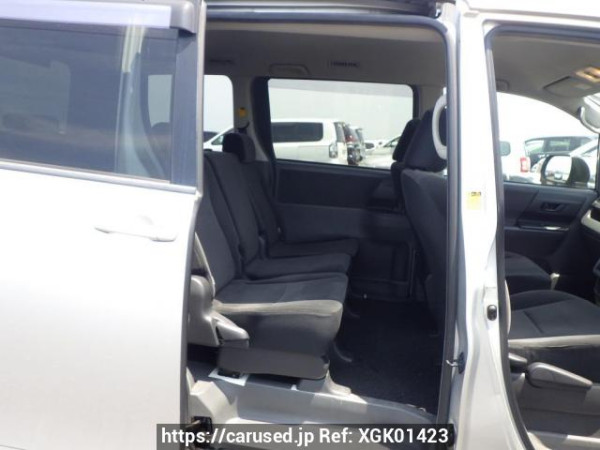 Used 2007 AT toyota noah ZRR70G Image[22]