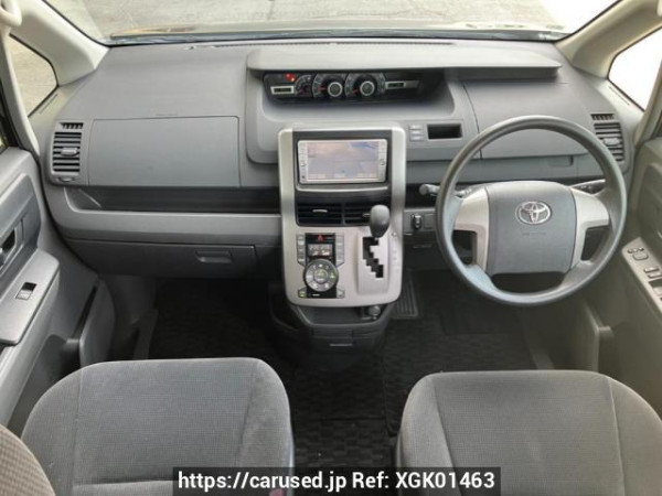 Used 2009 AT toyota noah ZRR70G Image[18]