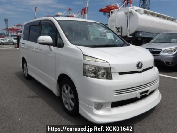 Used 2009 AT toyota voxy ZRR70W Image[0]