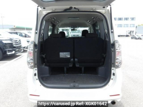 Used 2009 AT toyota voxy ZRR70W Image[6]