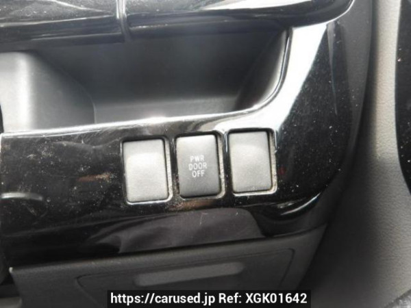 Used 2009 AT toyota voxy ZRR70W Image[26]