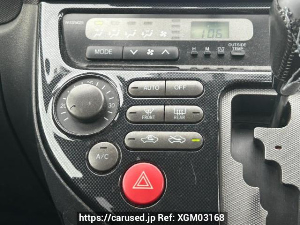 Used 2004 AT toyota wish ZNE10G Image[25]