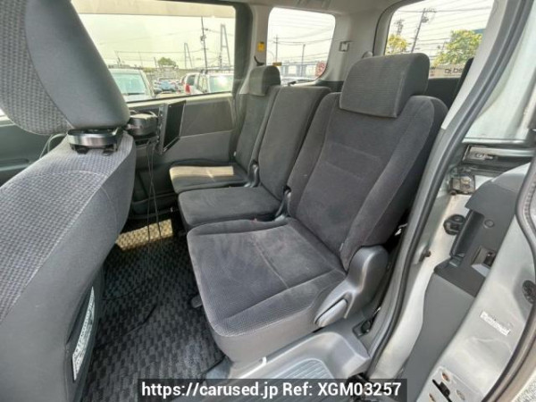 Used 2008 AT toyota voxy ZRR75G Image[14]