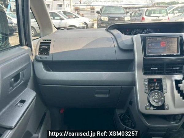 Used 2008 AT toyota voxy ZRR75G Image[20]