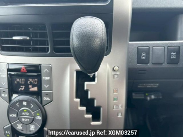 Used 2008 AT toyota voxy ZRR75G Image[28]