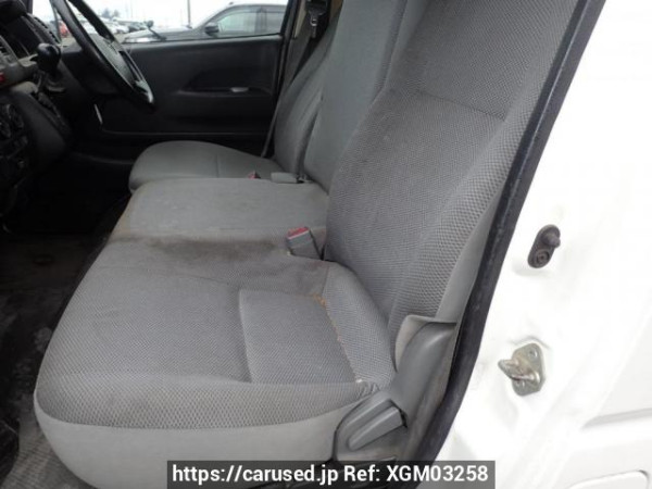 Used 2006 AT toyota regiusace-van KDH205V Image[10]