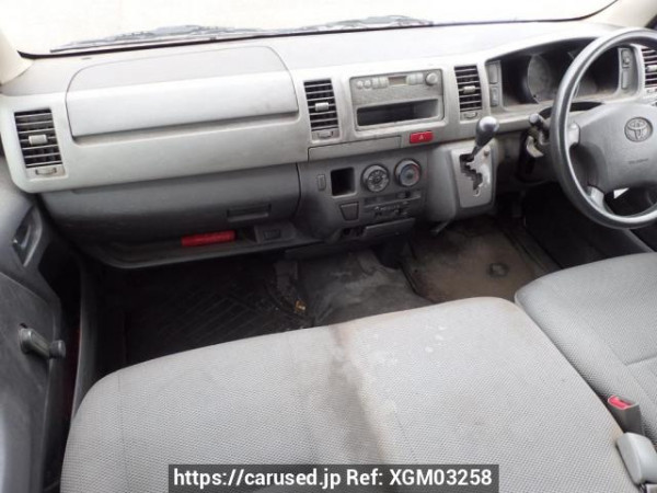 Used 2006 AT toyota regiusace-van KDH205V Image[12]