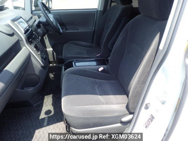 Used 2010 AT toyota voxy ZRR75G Image[12]