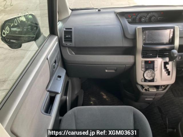 Used 2007 AT toyota noah ZRR70G Image[20]