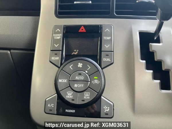Used 2007 AT toyota noah ZRR70G Image[25]