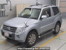 Mitsubishi Pajero V88W