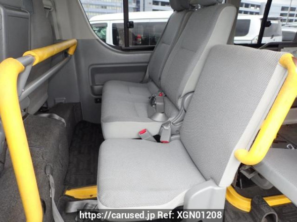 Used 2006 AT toyota regiusace-van KDH205K Image[14]