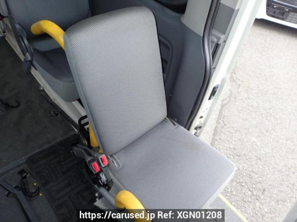 Used 2006 AT toyota regiusace-van KDH205K Image[15]