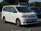 Toyota Voxy ZRR75W
