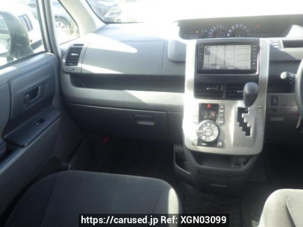 Used 2008 AT toyota noah ZRR70G Image[17]