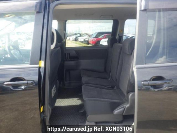 Used 2009 AT toyota voxy ZRR70G Image[14]