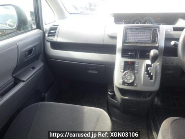 Used 2009 AT toyota voxy ZRR70G Image[17]