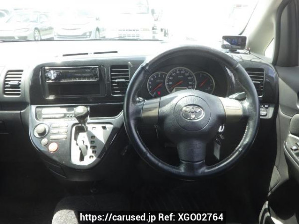 Used 2004 AT toyota wish ZNE10G Image[32]