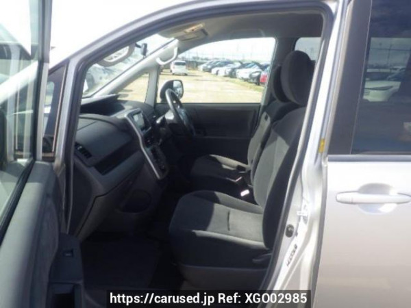 Used 2008 AT toyota noah ZRR70G Image[12]