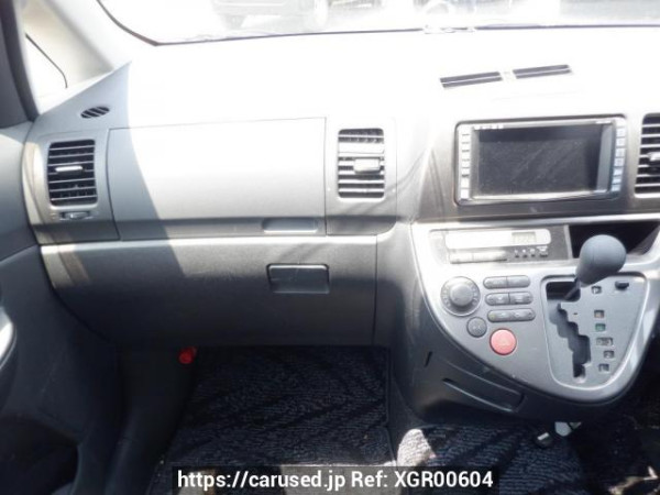 Used 2003 AT toyota wish ZNE10G Image[18]