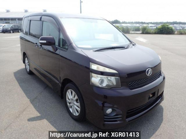 Used 2010 AT toyota voxy ZRR70W Image[0]